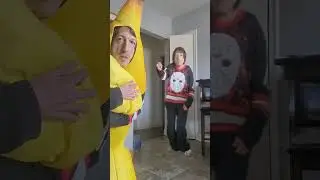 Put down the banana #putdownthephone #shorts #fyp #youtubeshorts #foryourpage #trends #comedy