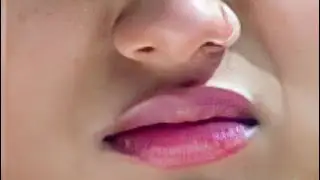 Губы Триши Кришнан крупным планом