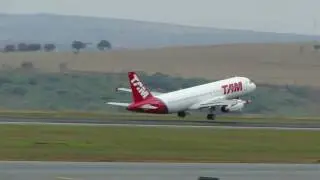Avião da TAM decolando em Confins