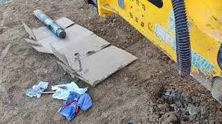 How to change chysel of a hydraulic hammer of excavator تغيير إزميل مطرقة هيدروليكية للحفارة