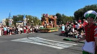 Christmas Day Mickeys Christmastime Parade   12/25/2025