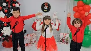 Ya Viene Santa / Canci&oacute;n de Navidad / Kernie and Twins en Espa&ntilde;ol (Canciones para ni&ntilde;os)