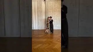 Tango Argentino MILONGA 👉 Step of the day # 82 (Corridita girada - 