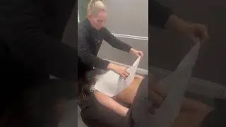 How to place a hot towel on the back