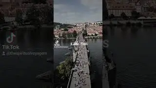 📍 Prague is a city that oozes charm from every corner