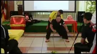 T&agrave;i Bảo Đường | Học m&uacute;a l&acirc;n Singapore (Lion dance Sar Ping): Tam Bou