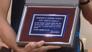 Alcanar homenatja Iker Garc&iacute;a, campi&oacute; del Mundial Junior GP, abans del seu debut a Moto2