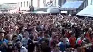 Don Diablo drops a hot bootleg and the crowd explodes