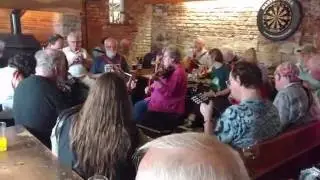 Session at Middle Earth, Whitby Folk Week 2016
