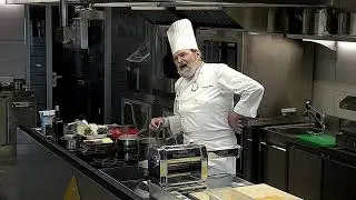 Tagliolini panna, piselli e prosciutto