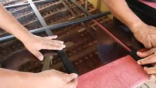 Colocando Barrotillo Y Recercado A Puerta S-1400 Línea Española