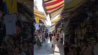 Istanbul Streets: Shopping Like a Local! 🛒✨