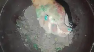 Dyed cube two colour crush #ASMR #oddly setisfying