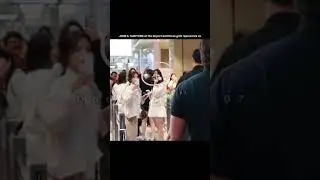 Jimin & Taehyung at the airport and these girls are us 😂 #bts#jimin#taehyung#vmin#ddaengbts#kpop