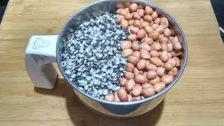 அப்படி ஒரு ருசி😋உளுந்து வேர்க்கடலை இருந்தா  இப்படி செஞ்சு கொடுத்து பாருங்க விரும்பி சாப்பிடுவாங்க
