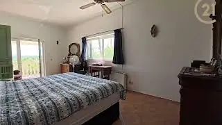 Charming country house with land, big garage and beautiful views
