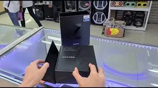 INSIDE THE BOX OF SAMSUNG GALAXY Z FOLD 2 5G 🤩