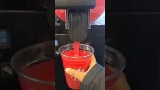 How I  fill my Slurpee Cup in Canada #slushy #slurpee #funnyvideo #canada #trendingshorts