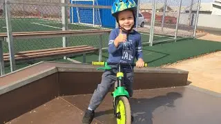 Pedro Henrique conheceu a pista com sua bike de equilibro!