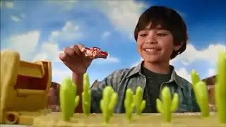 Smyths Toys &bull; Disney Pixar Cars 3 &bull; Willy's Butte Transforming Track Set