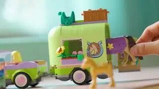 LEGO Friends 42695 🚛🐴 Henger med hest og f&oslash;ll | Lek & eventyr