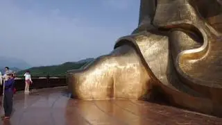 Statue: Spring Temple Buddha!