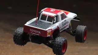 58086 Tamiya Toyota Hilux Monster Racer