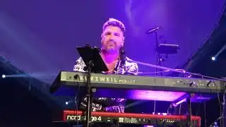 The Other Side-a Pink Floyd Live.  Shine On You Crazy Diamon (Pts VI - IX) Valencia 2/11/2025