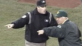 2003 ALDS Gm3: Tejada tagged out after confusion