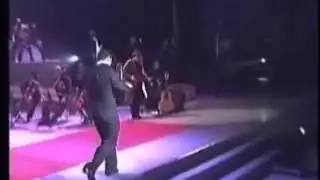 CARLOS MANUEL Y SU CLAN LA MANZANA EN LA CABEZA (EN CONCIERTO).