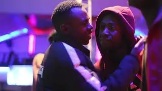 CRUCIAL SONG COVER PLAYED LIVE ON STAGE IN OJ LOUNGE BYPASS MEBLY