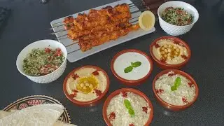 MENU LIBANAIS chich taouk houmous moutabal taboul&eacute; sauce yaourt