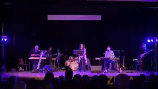 Elio Giuliani & Zena Singers in 