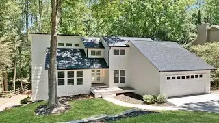 The Coolest House in Roswell by Winter Baserva