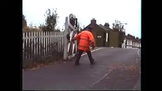 Lincoln Road level crossing in Enfield 1996