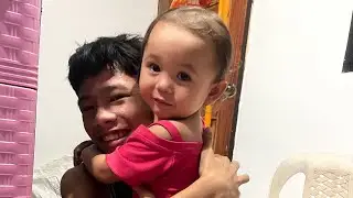 Everly hanging out with her Philippine cousins 🇵🇭 🇺🇸 