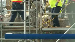 Possible time capsule discovered in Lee monument 'wasn&rsquo;t meant to be found easily,' historian says