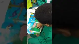 Aluno Leonardo lendo na pr&eacute; escola#Mundosdoze#educa&ccedil;&atilde;oinfantil#osascocity#brazil#cole&ccedil;&atilde;o#zecretlive