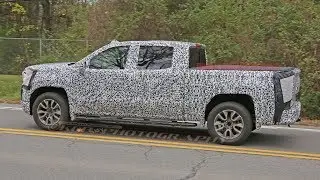 THIS LIKE!! 2019 GMC Sierra spied sporting just a thin wrapping