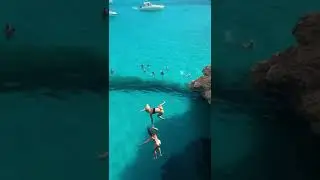 That didn't end well&hellip; @khamusya #cliff #jump #fail