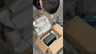 On-site foaming packaging cushioning and manual packaging protection methods