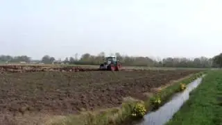 Loonbedrijf Van spijkeren aan het diepploegen