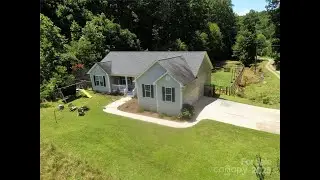 Residential for sale - 425 Little Cove Creek Drive, Saluda, NC 28773