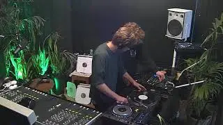 Oldskool Groovement + Nozem @ Radio Nachtlab