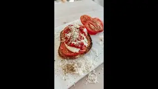 Pizza Toast in 5 Min a la Hailey Bieber #shorts