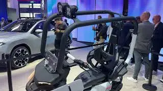 BMW Vision CE Scooter (2025) Walkaround - IAA Mobility 2025 Munich