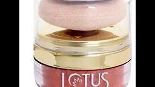 Lotus Herbals NATURALBLEND Translucent Loose Powder with Auto-Puff SPF 15