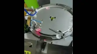 Automatic single head cap foil lining machine