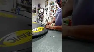 Como aplicar o tamp&atilde;o na roda da bike