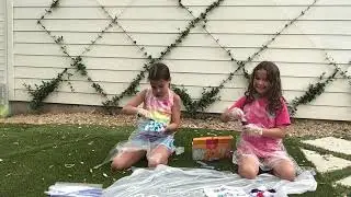 How To Tie Dye Using Mondo Llama Give It A Swirl Tie Dye Kit